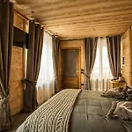 Alpine Гостевой дом 4*